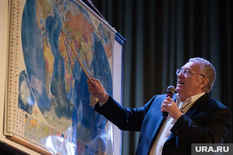 Владимир Жириновский предложил отправить российские войска в Венесуэлу