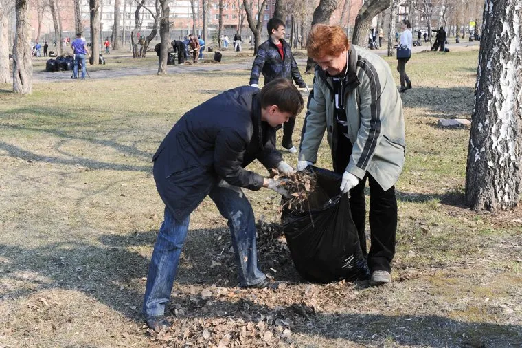 Субботник городская администрация. Челябинск.