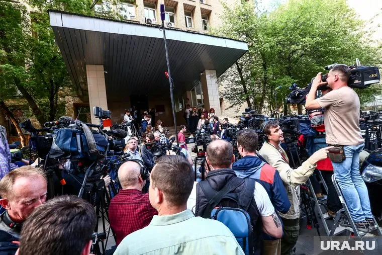 Том Додд набросился на журналистов во Внуково (фото из архива)