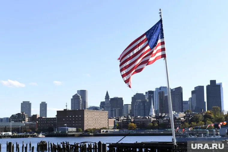 По словам Фреда Флейтца, жители других стран считают, что США напали на Кремль