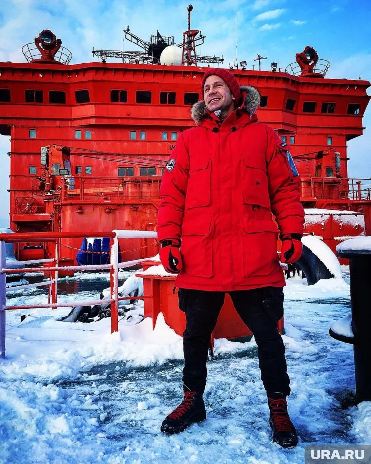 Фомин снимает клип в Сабетте, на ледоколе и на побережье Карского моря
