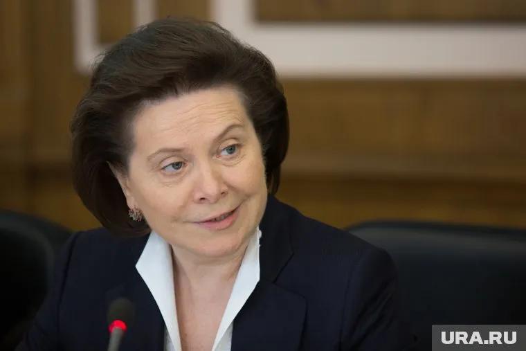 Наталья Комарова посетила Югорск и Советский и проверила спортшколы