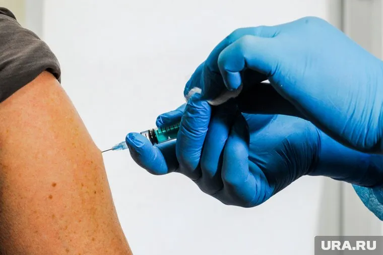 Попасть на Камчатку смогут только те туристы и вахтовики, которые поставили прививку от коронавируса