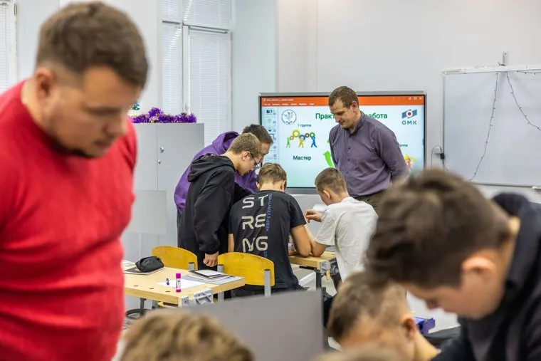 В федеральной программе «Уроки настоящего» смогут участвовать школьники 7-11 классов