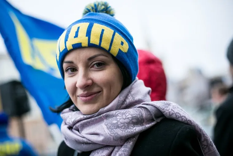 Митинг ЛДПР "За честные выборы" у Посольства США. Москва, девушка, шапка, митинг, лдпр