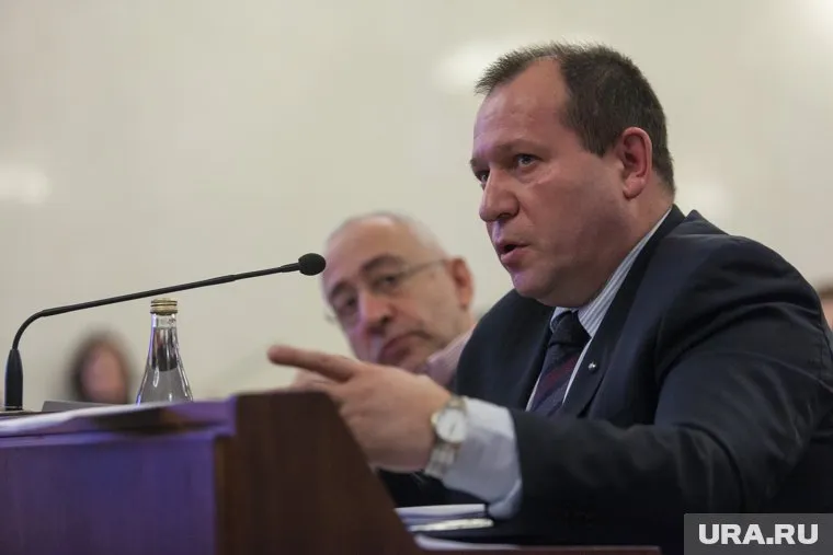 По словам Каляпина, на решение могло повлиять место рассмотрения дела