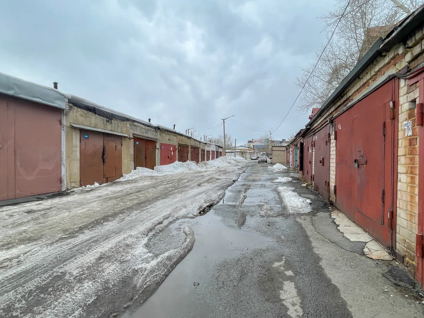 Жители ХМАО стали отказываться от покупки гаражей