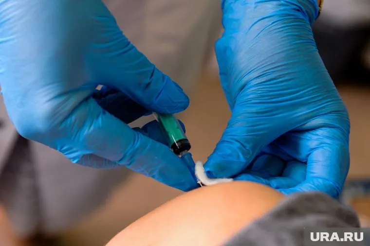 Пожилые свердловчане должны будут привиться от COVID-19 двумя компонентами к 27 января