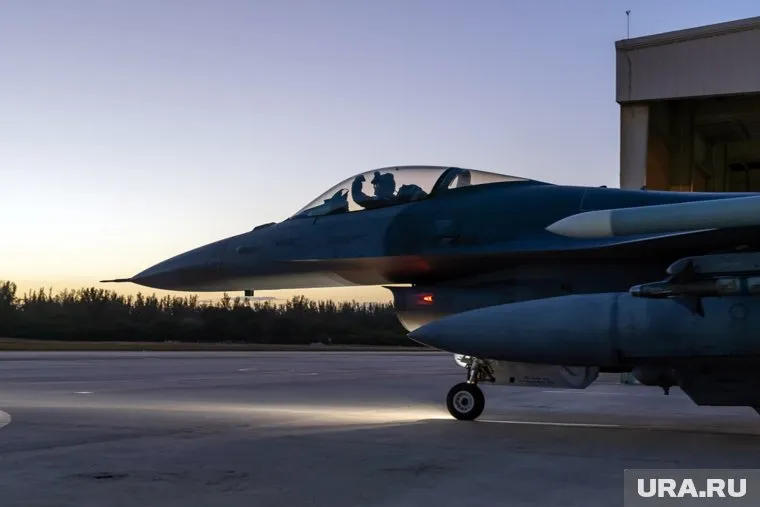 Джем Догут сообщил, что ВСУ нужно обучаться управлению самолетами F-16 минимум год