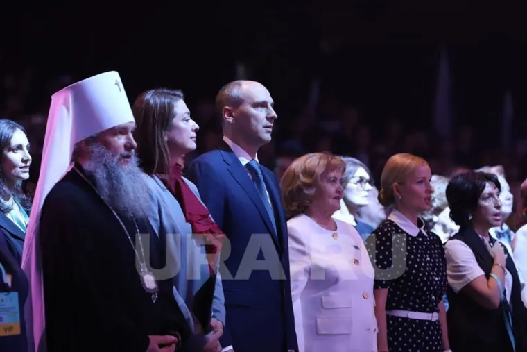 Бабушкина была на церемонии вместе с губернатором