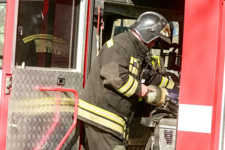Пожар в ТЦ "Персей". Москва, полицейские, мчс, , пожарные расчеты, автомобили мчс, экстреенные службы, чрезвычайное проишествие