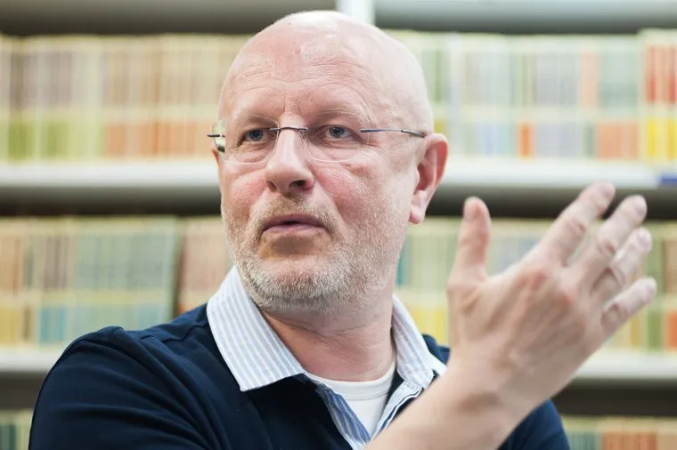 Творческая встреча Дмитрия Пучкова в Доме Книги. Екатеринбург, жест рукой, пучков дмитрий, goblin, гоблин