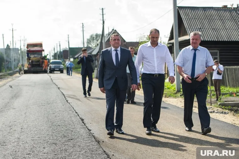 Александр Толкачев (крайний слева) был мэром Талицы с 2010 по конец августа 2023 года