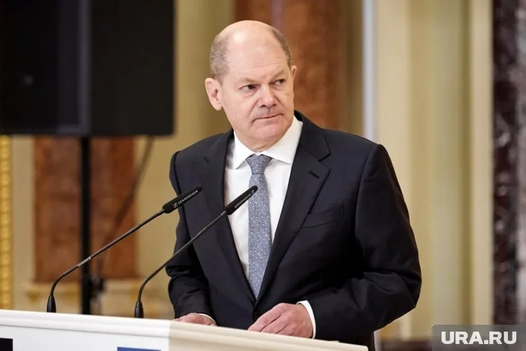 Поражение правящих партий Германии является крахом для Олафа Шольца, отметили обозреватели