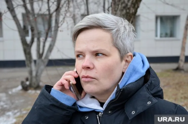 Женщина готова ночевать у свердловского минсоцполитики, пока не добьется встречи с министром