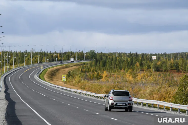 Легковой автомобиль совершил съезд в 06:48 8 сентября