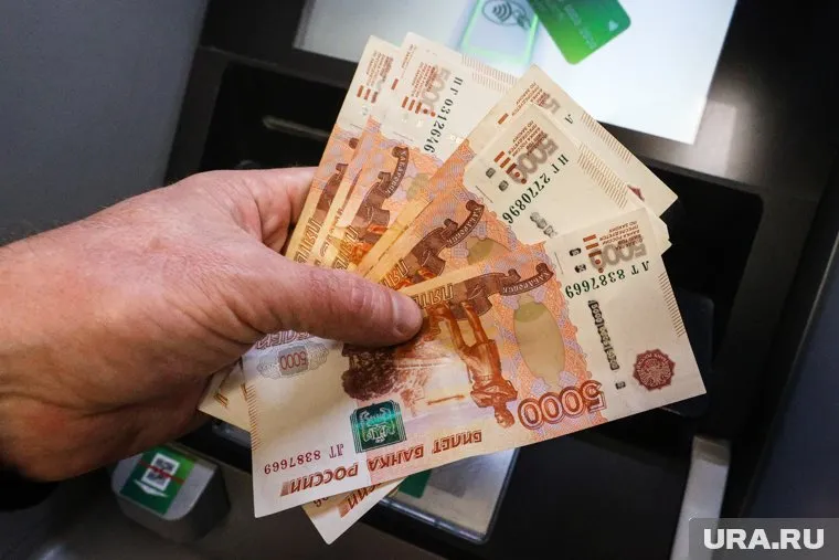 Погасить долг можно в день очередного списания