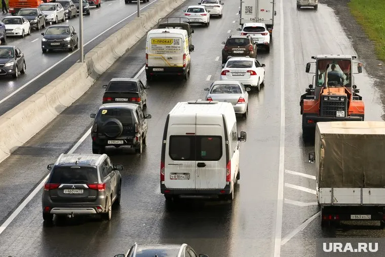 Пробка на перекрестке возникла во все стороны (архивное фото)