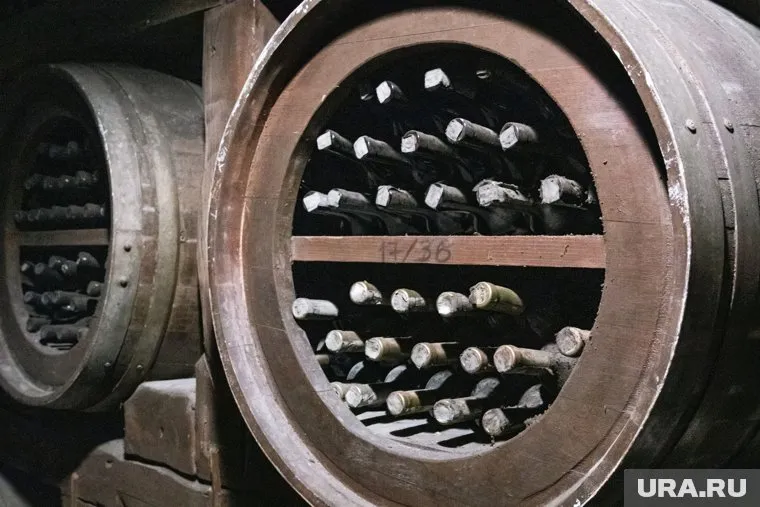 В России наблюдается повышенный спрос на легкие белые, питкие красные и игристые вина, констатировал Петр Ефремов.