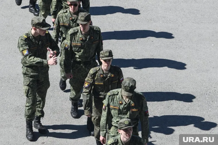 Дмитрий Песков рассказал, что связанные с реестром военнообязанных документы являются первоочередными