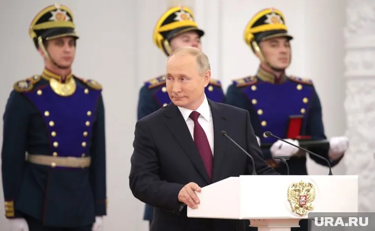 Владимир Путин 12 июня вручил госнаграды и посетил Третьяковку