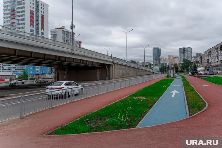 На асфальте также появилась специальная разметка