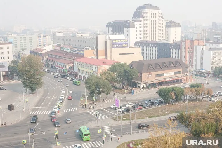 Ранее тюменцы заметили, что в городе появился стойкий запах гари
