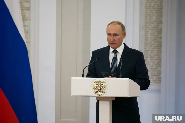 В России не собираются вводить локдаун, отметил Владимир Путин