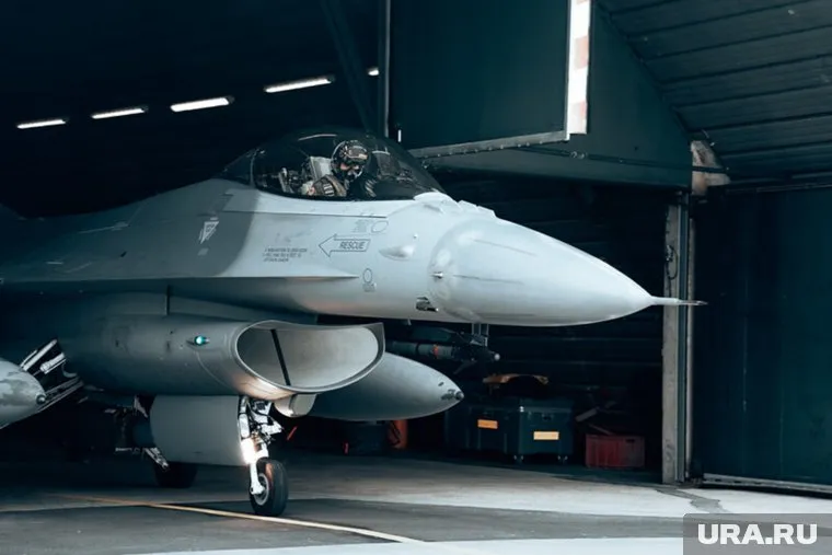 Бельгия намерена передать Киеву самолеты F-16