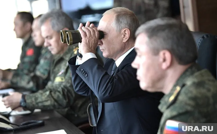 Владимир Путин понаблюдал за ходом учений сил ядерного сдерживания