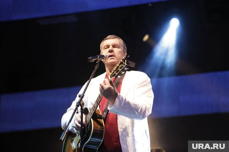 Бард Александр Новиков стал одним из четырех хэдлайнеров Дня города