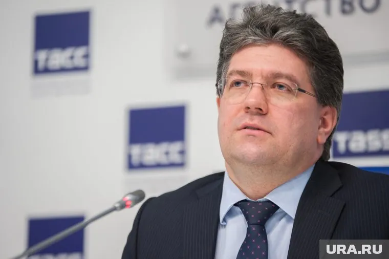 Участники круглого стола недовольны позицией регионального министра соцполитики Андрея Злоказова