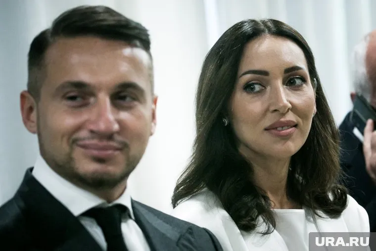 Певица Алсу с бывшем мужем бизнесменом Яном Абрамовым