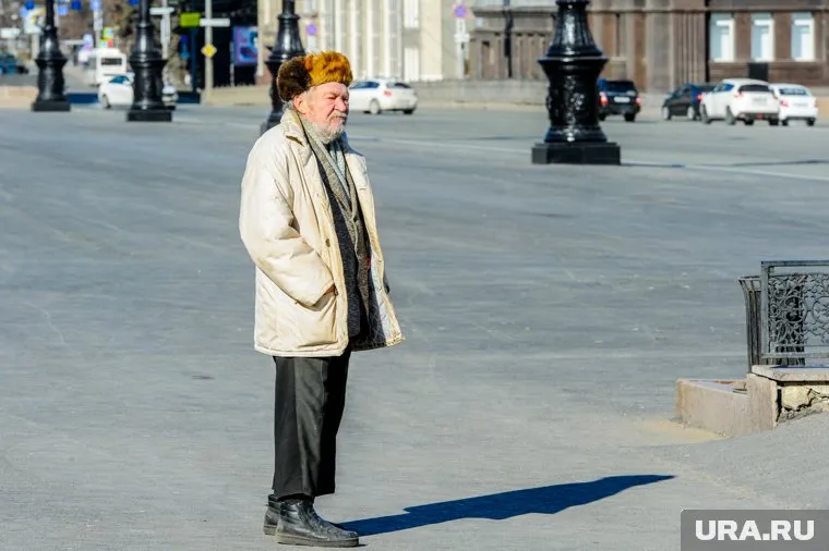 Пенсионер не выходил из квартиры после того, как вернулся домой