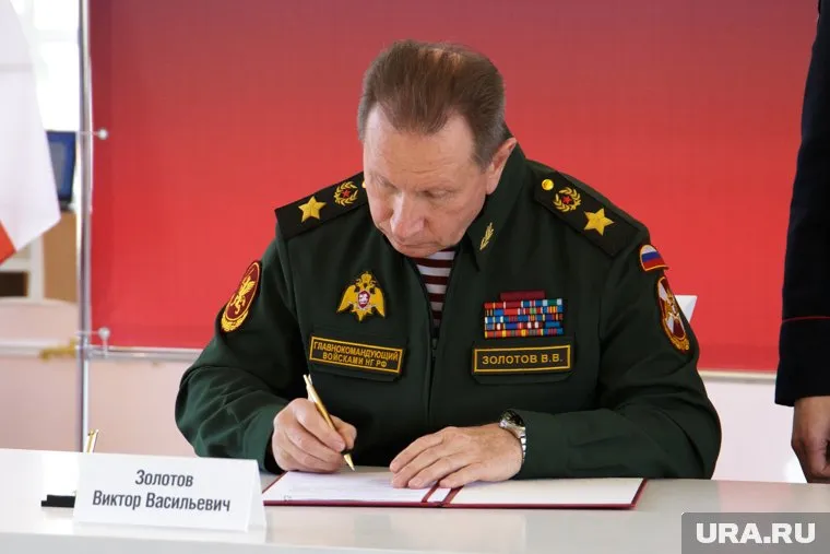 Виктор Золотов не собирается смотреть ролик Навального