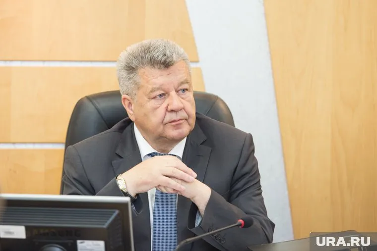 Олег Лапин покидает свой пост