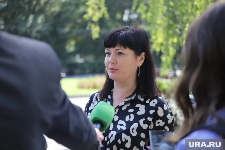 Мэр Елена Ситникова приняла участие в открытии новой детской площадки в ЦПКиО