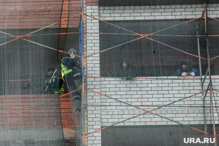 Налоговая банкротит сразу 15 компаний, восемь из которых связаны со строительством и логистикой