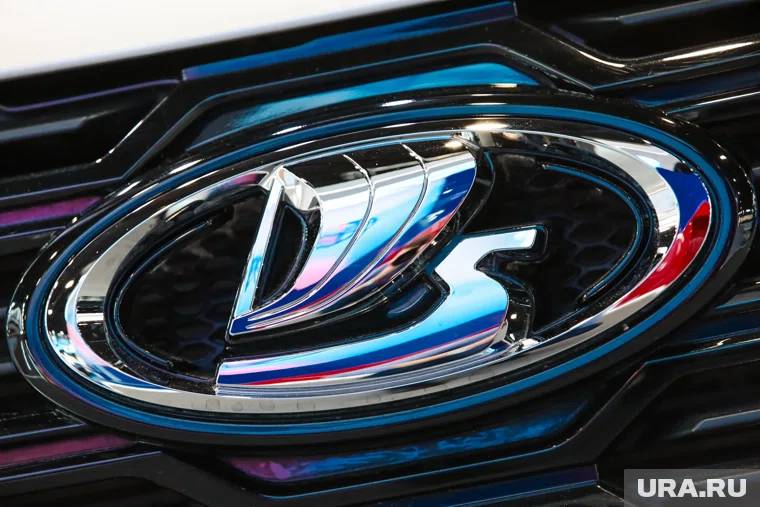 В связи с низкой активностью рынка АвтоВаз готовится к переходу на четырехневный рабочий график 