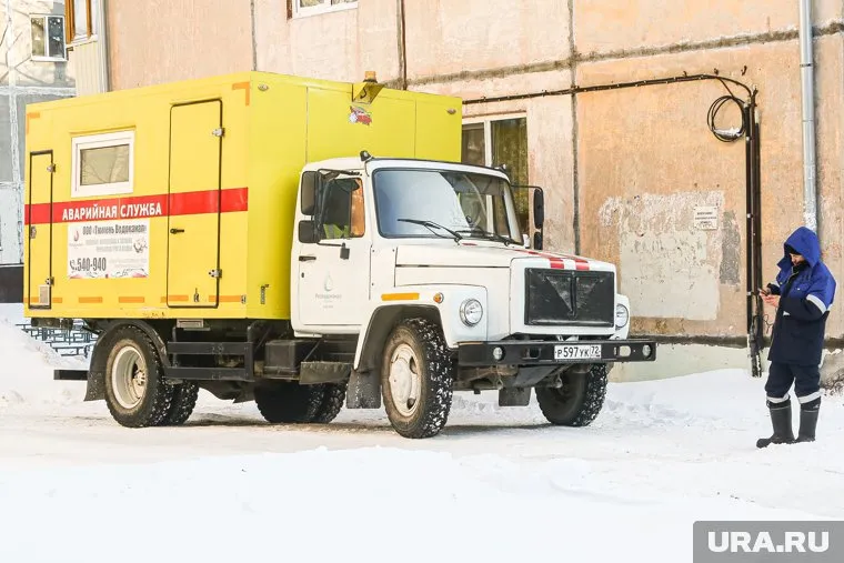 Ремонтные работы по восстановлению воды на Рижской продолжаются с 8 часов утра