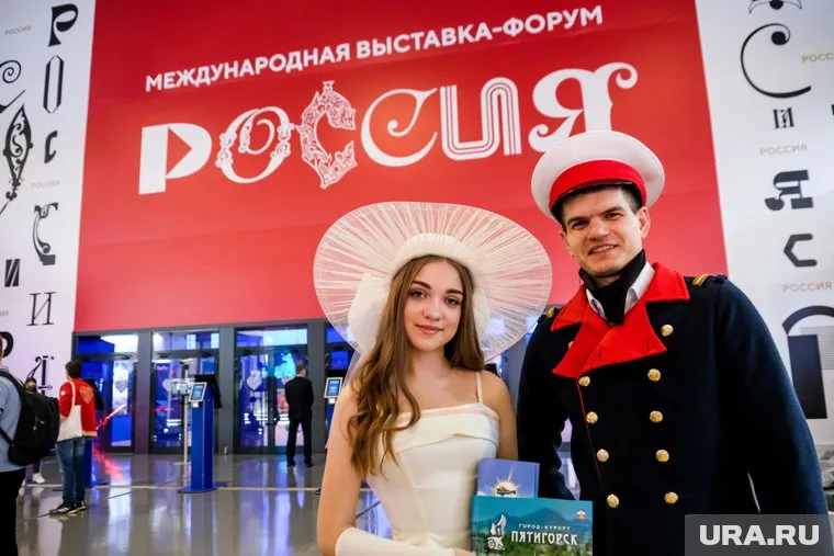 На выставке «Россия» теперь можно написать письмо ямальскому Деду Морозу — Ямал Ири