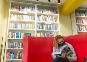 Аудиокнига Пелевина и сатирический сборник стихов для взрослых