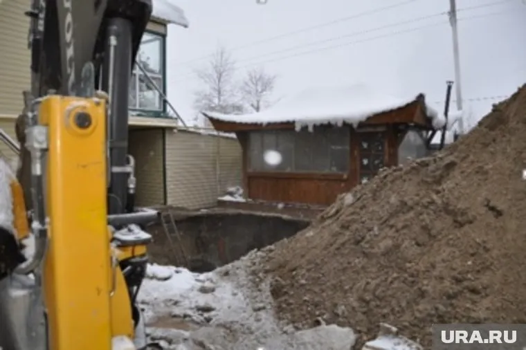 К месту порыва было сложно подобраться