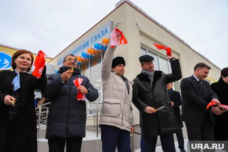 Вадим Шумков (слева) и Андрей Козицын (справа) обсудили строительство индустриального парка в Шадринске (архивное фото)