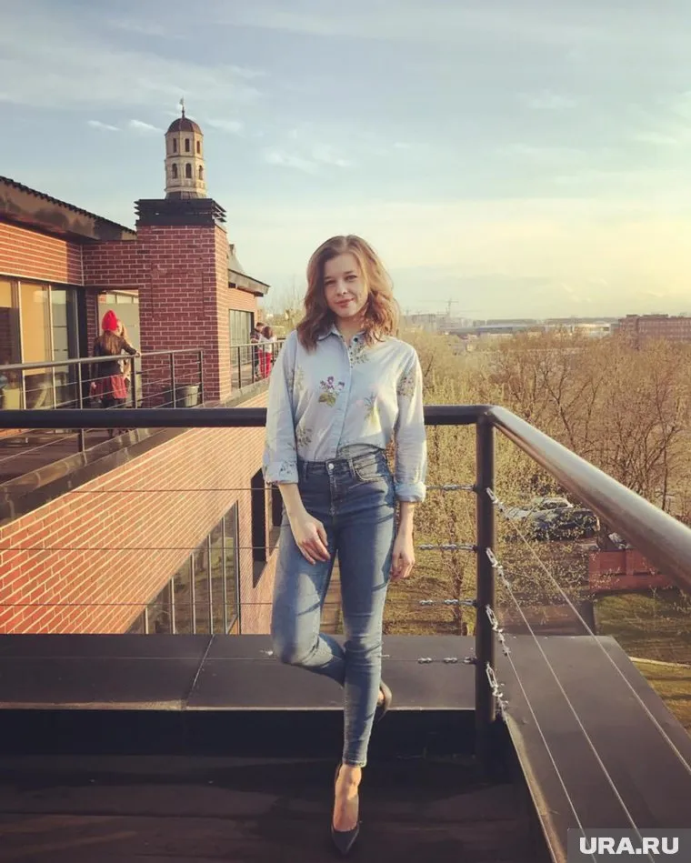 Шпица сыграла роль студентки-археолога