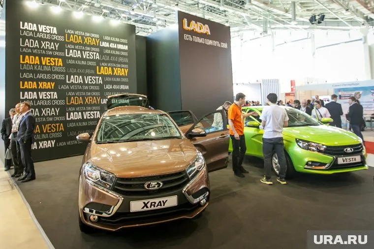 Депутат Госдумы Василий Власов считает, что российские автомобили покупают люди с низким доходом