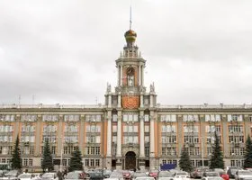 Мэрию Екатеринбурга заставляют рассчитаться за долги скандального застройщика