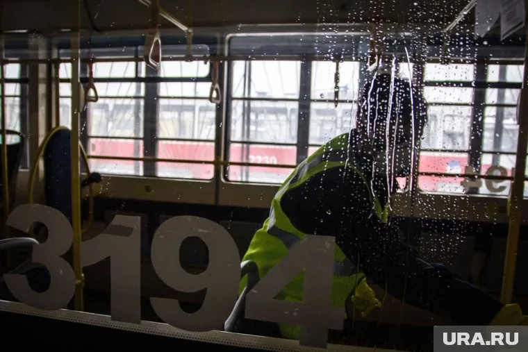 Дезинфицировать будут транспорт и другие общественные пространства