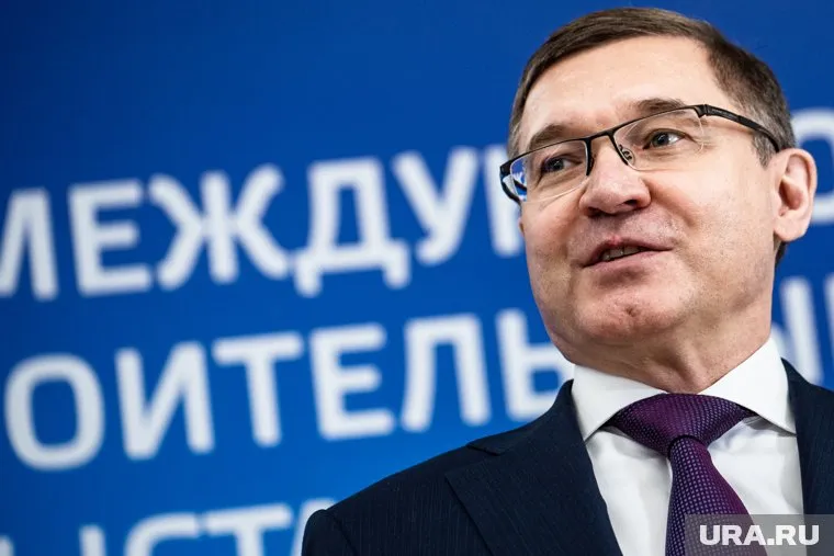 Владимир Якушев уже прилетел на Урал