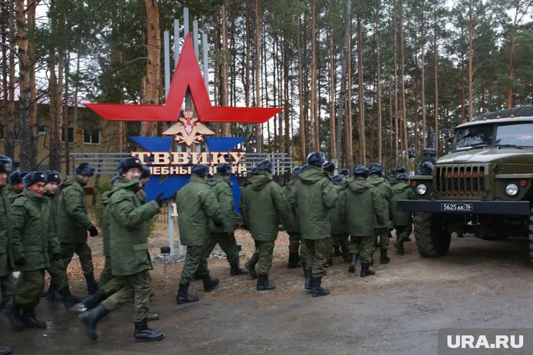 Замгубернатора принимал жалобы от мобилизованных в Тюмени